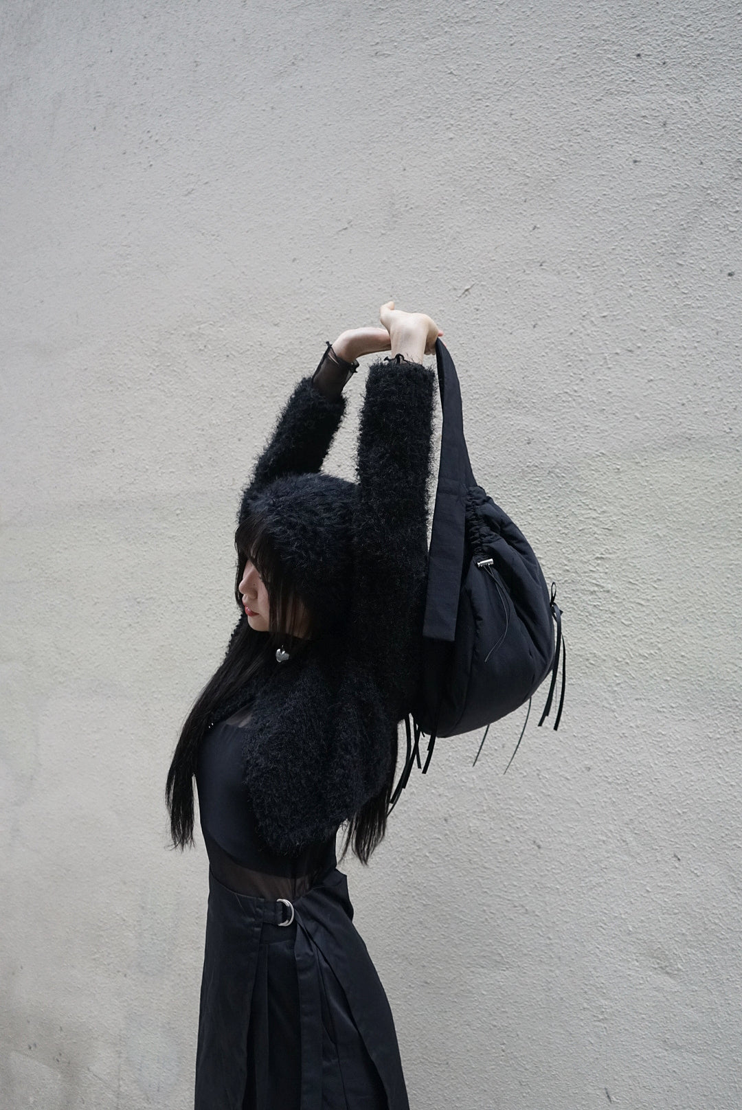 Knot crossbody bag/ black x black