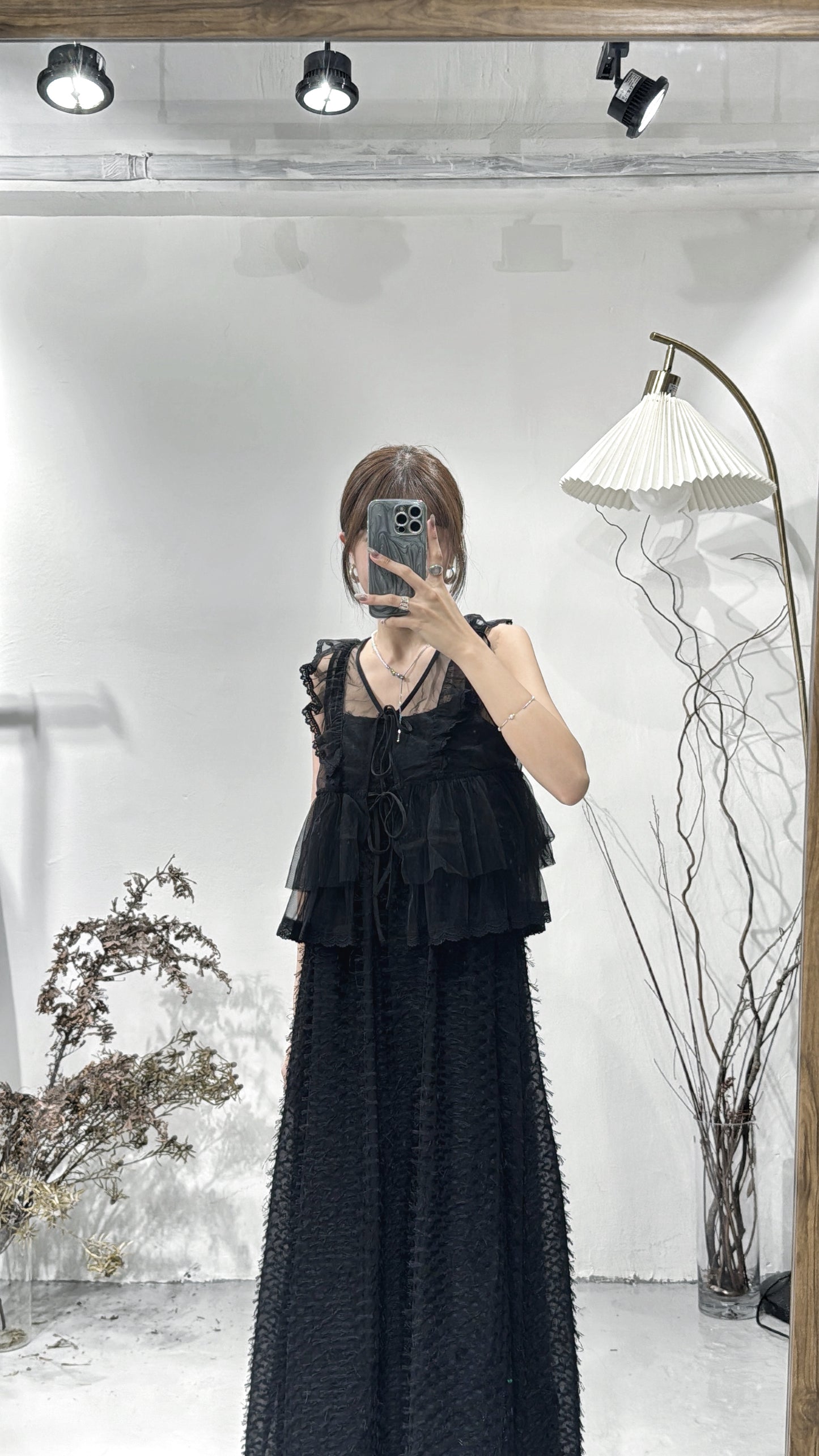 [ 超人氣！] tulle ruffle vest / black