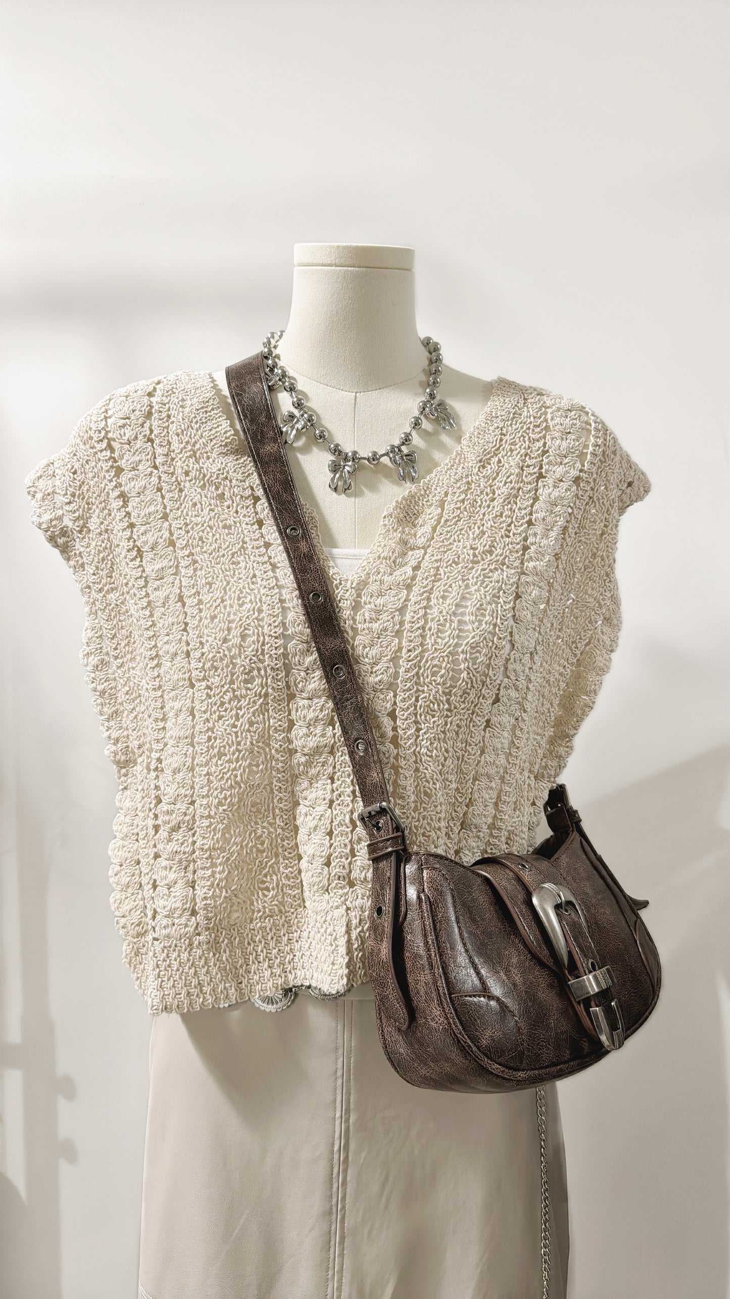 【完售即止！🌙】Jessi crocheted top/ beige