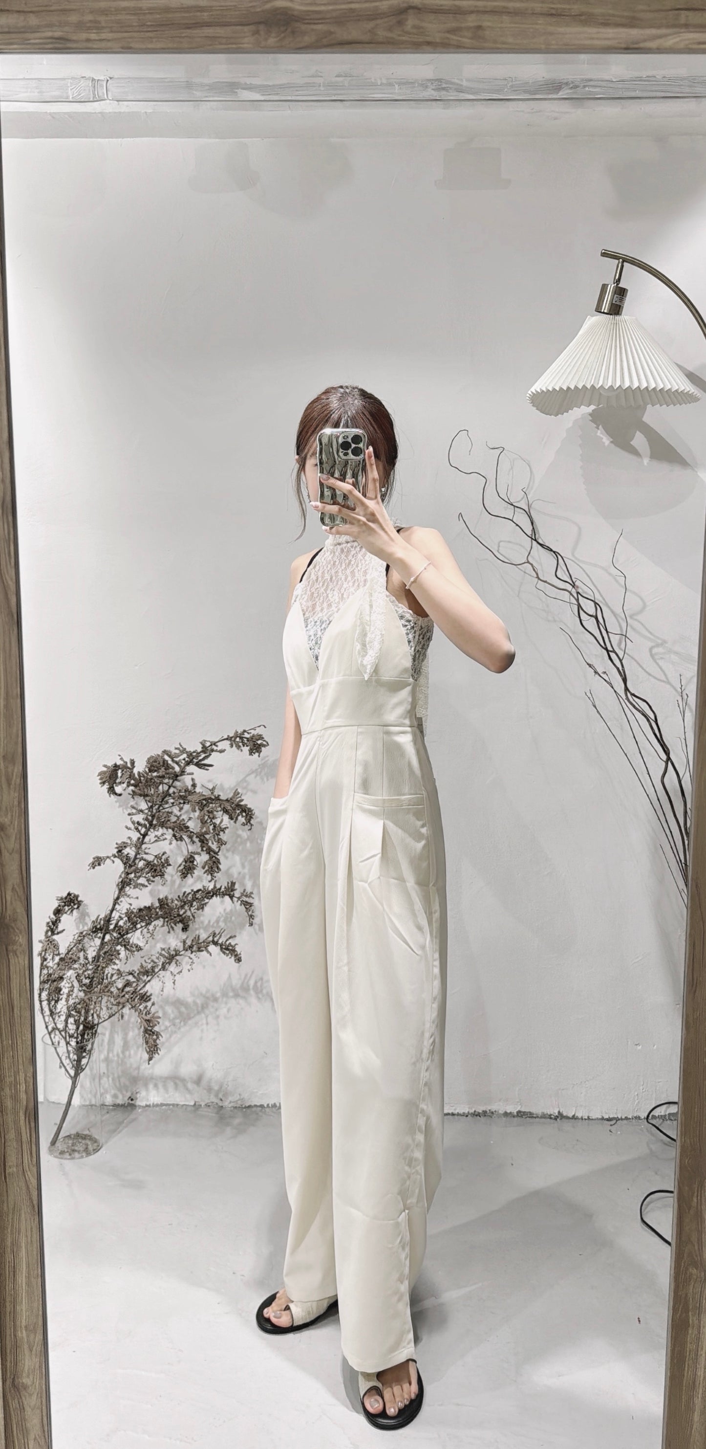 [ 完售即止！] Mooni jumpsuit/ white