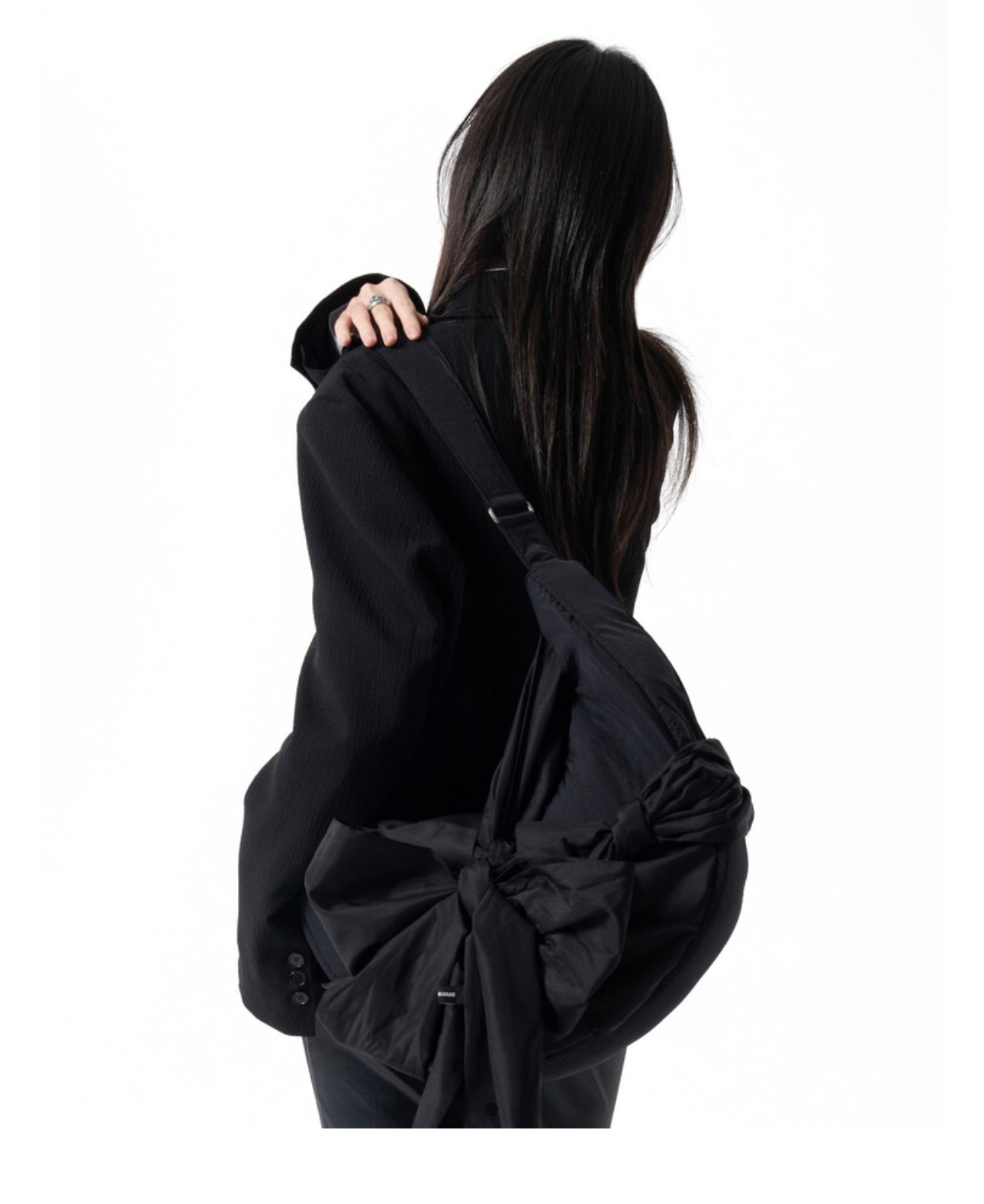 【IUGA】Knotted Shoulder Bag / Black