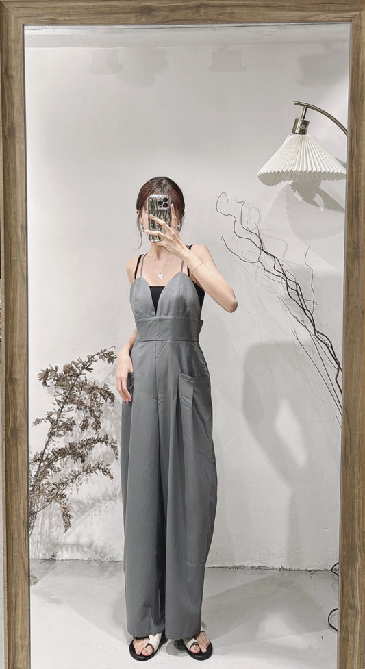 [ 完售即止！] Mooni jumpsuit/ charcoal