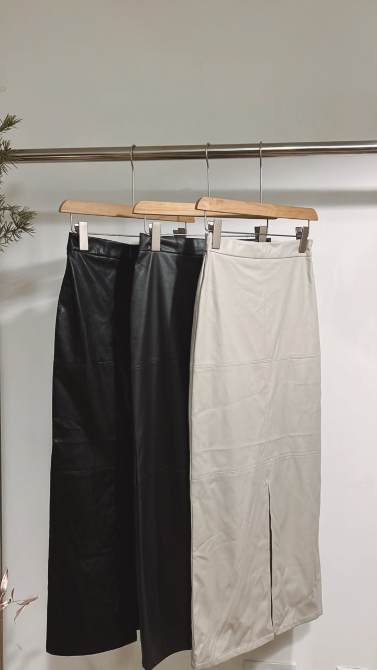 (完售即止！)Classic leather skirt/ 3 colors