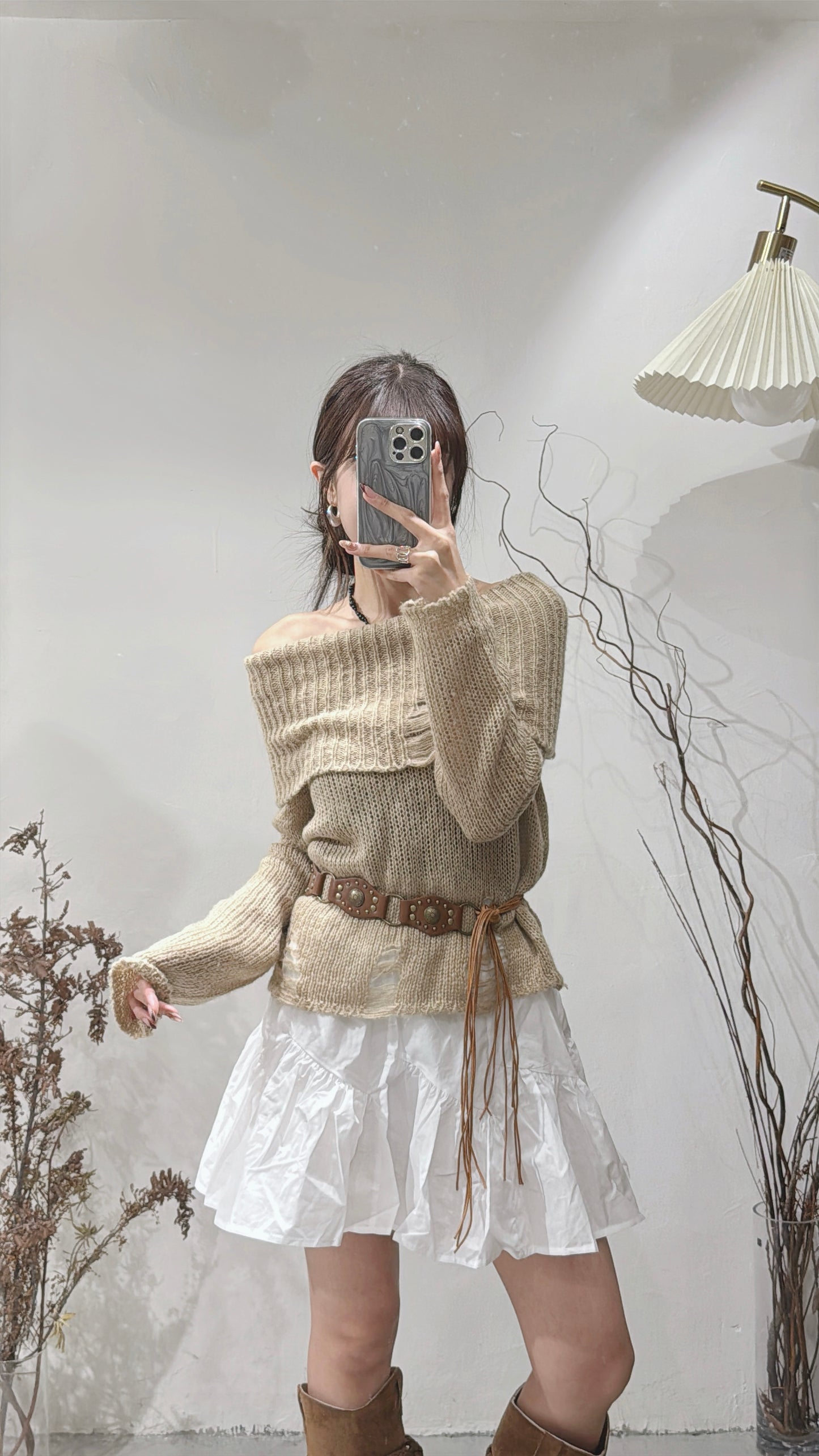 [ 約會裝 best picks! 🎀 ] damaged off shoulder knit / beige