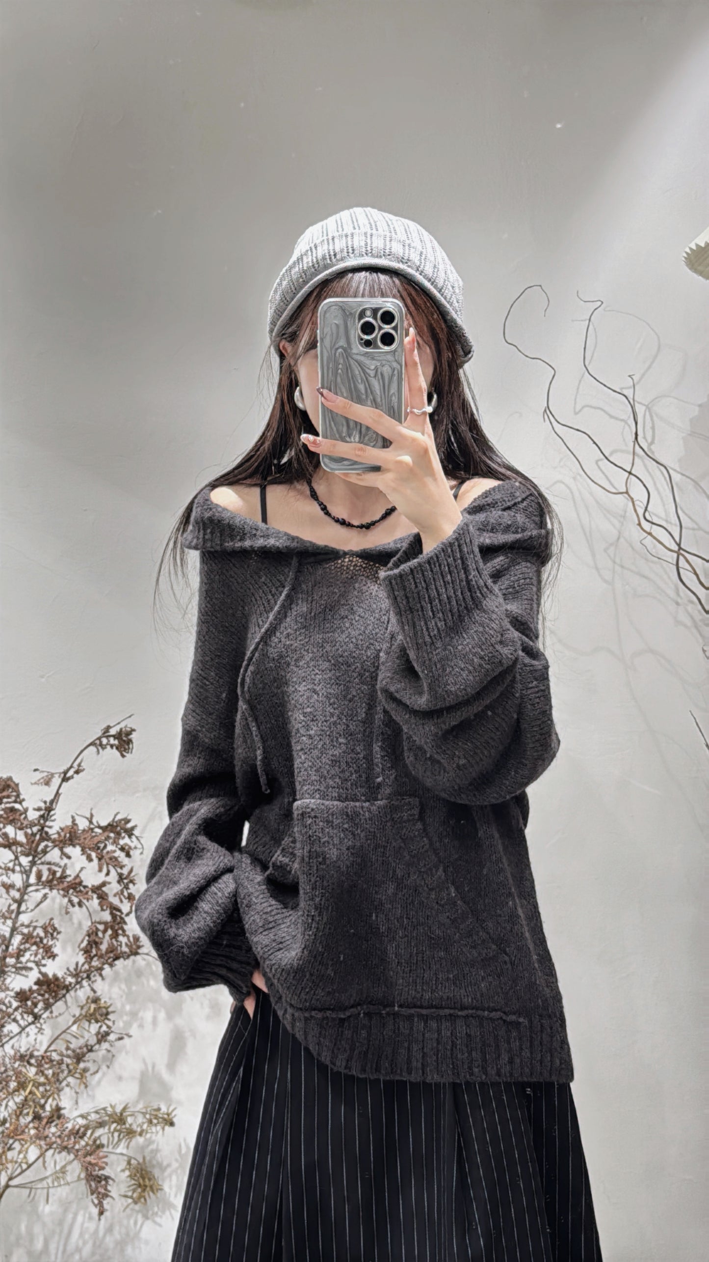 [ cozy winter 🎀🎄] hooded oversized knit/ charcoal