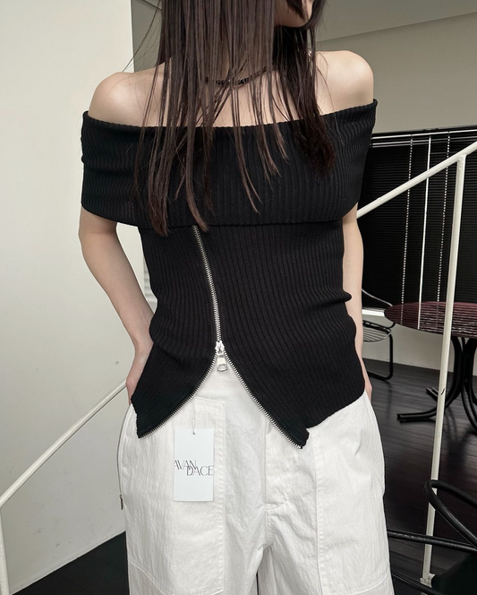 [本期超愛！] Pika off shoulder knit top/ black