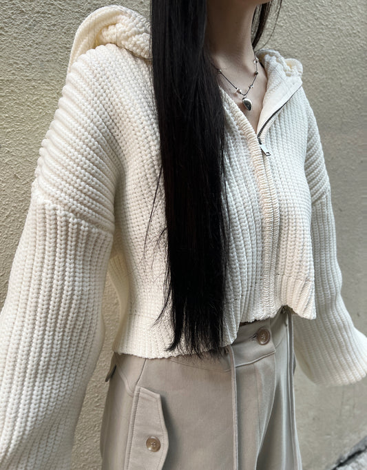 Crop knitted hoodie/ ivory