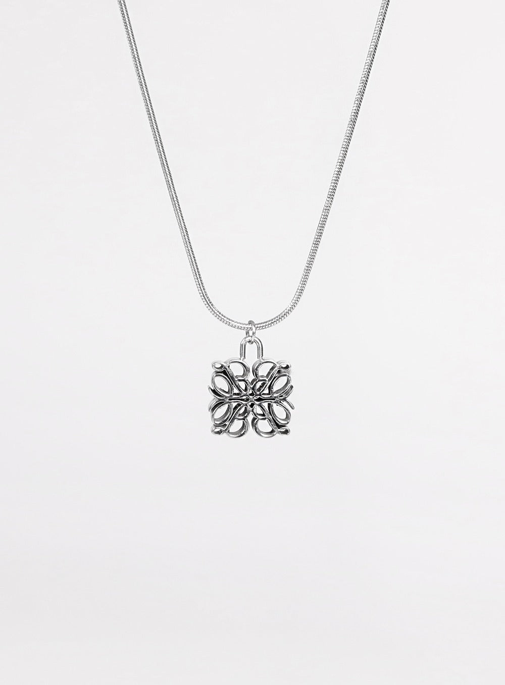 Badblood/ fleur logo chain necklace